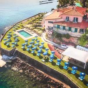 hotel-villa-domizia.it-tuscanyhotel.com/